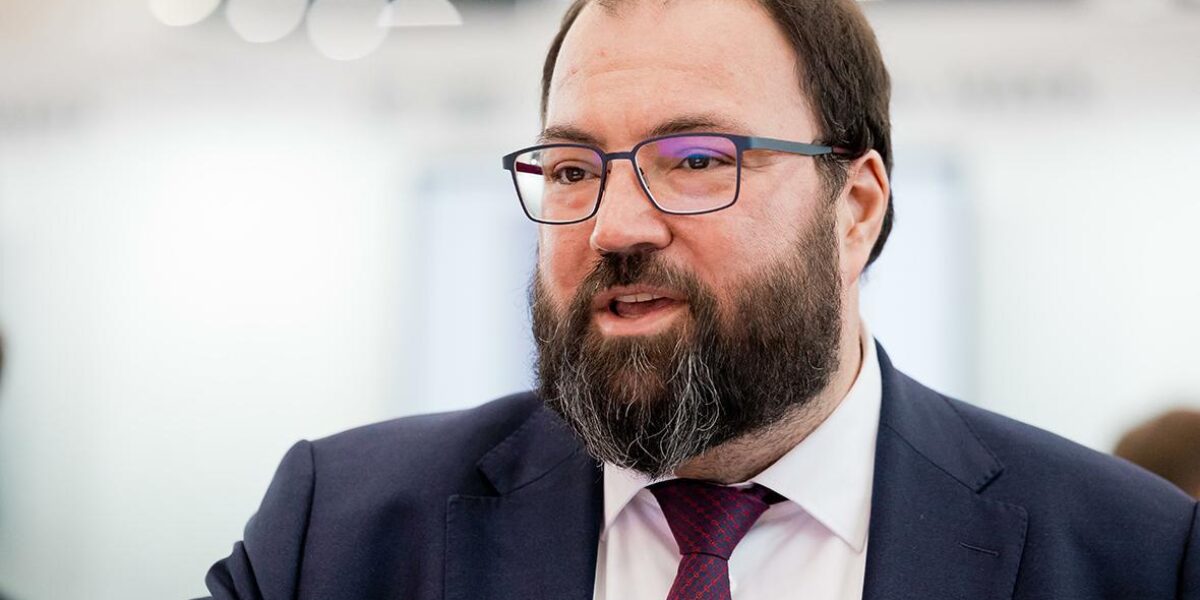 Шадаев объяснил отказ от финансирования разработчиков NGFW