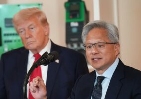 Трамп позвонил главе Nvidia во время выступления на саммите
