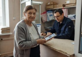 Минтруд предложил выдавать пенсии по цифровому удостоверению в Max