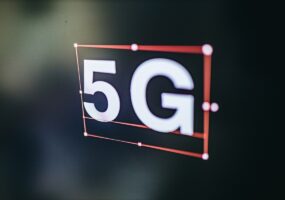 Минцифры анонсировало запуск 5G в городах-миллионниках