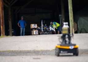 NASA испытало рой роботов, который самостоятельно выбирает цели для исследования