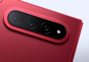 Xiaomi впервые показала свой новый флагман с экраном 5,4 дюйма