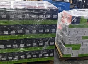 В Сеть попали фотографии сотен GeForce RTX 5090 на палетах