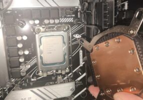 Пользователь обнаружил, что его Core i7-12700K три года работал без термопасты