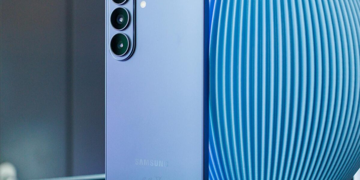 Samsung тестирует несколько вариантов Galaxy S27 на базе Snapdragon 8 Elite Extreme Gen 6