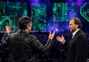Глава Nvidia отверг призывы замедлить гонку ИИ