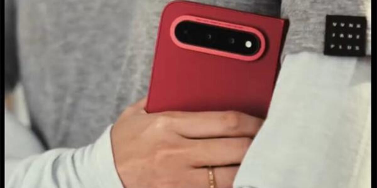 Xiaomi 18 Fold получил два экрана с соотношением 2:1