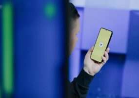 Т-банк запустил оплату по QR-коду в трёх странах Африки