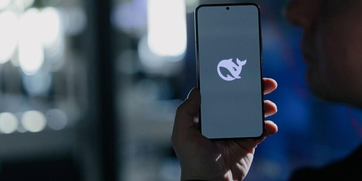 Власти США обязали гражданские ведомства удалить DeepSeek из своих систем