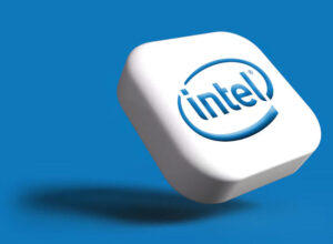 Глава Intel заявил о завершении перестройки компании на 80 %