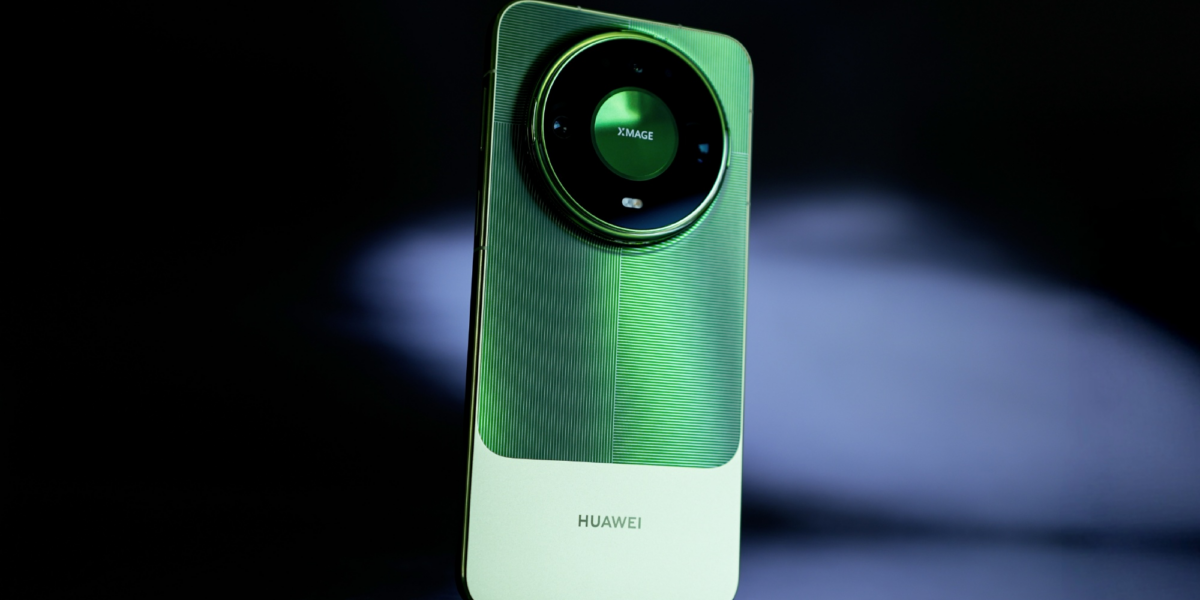Экран яркостью до 12 000 нит, Kirin 9050 Pro, IP69, 6800 мА•ч и топовая камера. Huawei Mate 90 Pro Max показали вживую после начала продаж