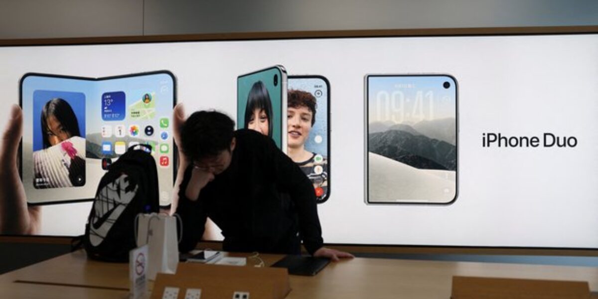 Представлен первый складной смартфон iPhone Duo